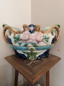 Très belle grande jardinière ancienne onnaing en.barbotine en bon état