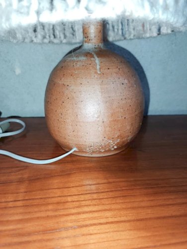 tres belle lampe datant des annees 80 signée colette szoslutz? en bon etat