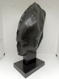 Très belle reproduction de la Tête dOSIRIS poincon musee du louvre en bon etat