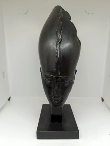 Très belle reproduction de la Tête dOSIRIS poincon musee du louvre en bon etat