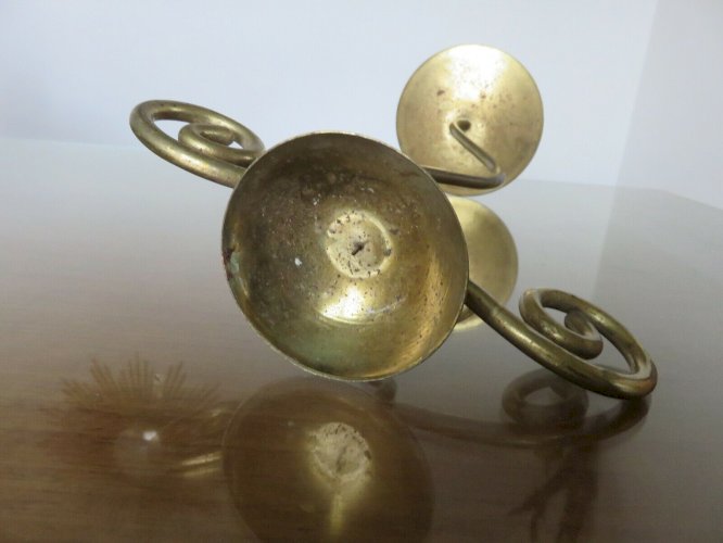 TRES GRAND BOUGEOIR MODERNISTE  SPIRALE  EN METAL DORE ANNEES 70 VINTAGE