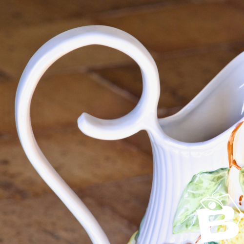 Très grand broc / vase vintage en barbotine citrons signé Whats