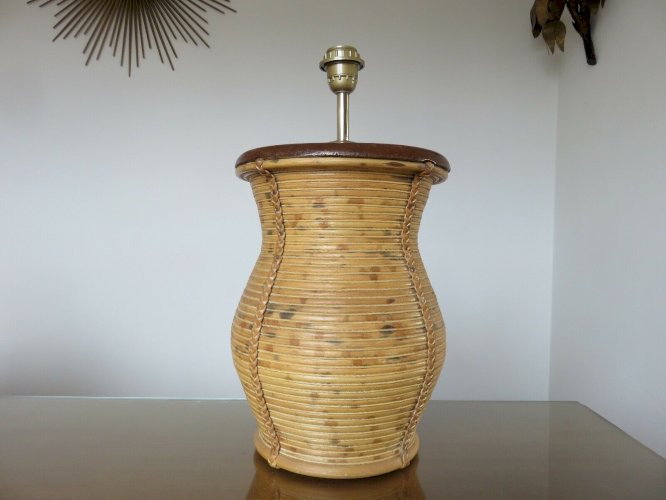 TRES GRAND PIED DE LAMPE EN ROTIN, CUIR ET CORDE XXL ANNEES 60 70 VINTAGE 