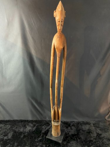 Très grand pilon rituel de cérémonie Sénoufo Côte d'Ivoire Burkina bois de néré