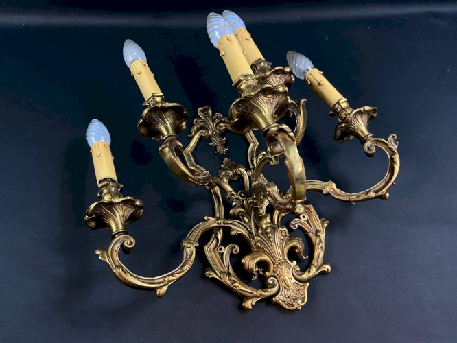 Très importante applique en bronze à 5 feux de style Louis XV