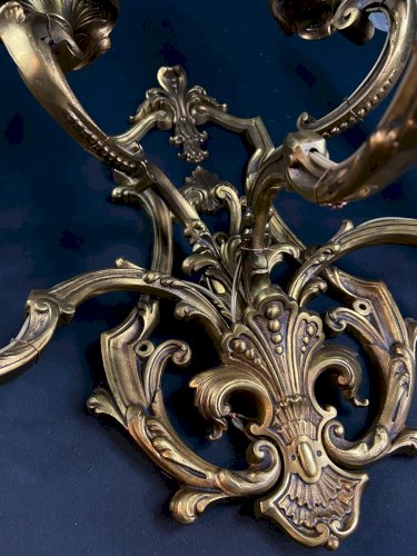 Très importante applique en bronze à 5 feux de style Louis XV