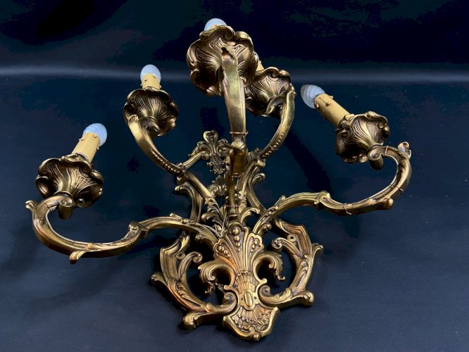 Très importante applique en bronze à 5 feux de style Louis XV