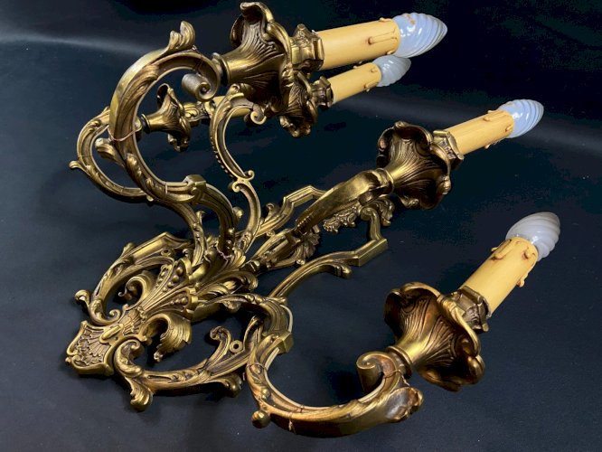 Très importante applique en bronze à 5 feux de style Louis XV