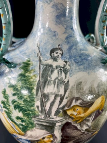 Très imposant vase XIXe faïence italienne Majolique Urbino décor Grèce antique