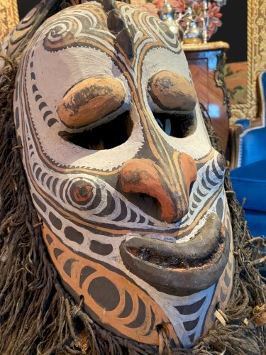 Très impressionnant masque casque conique rituel du feu Baining Sepik Papouasie
