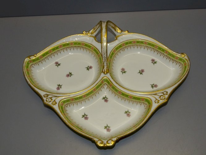 -TRES JOLI MENDIANT PLAT à APERITIF PORCELAINE de LIMOGES Style ART NOUVEAU    D