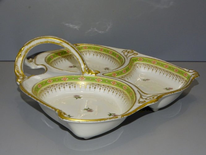 -TRES JOLI MENDIANT PLAT à APERITIF PORCELAINE de LIMOGES Style ART NOUVEAU    D