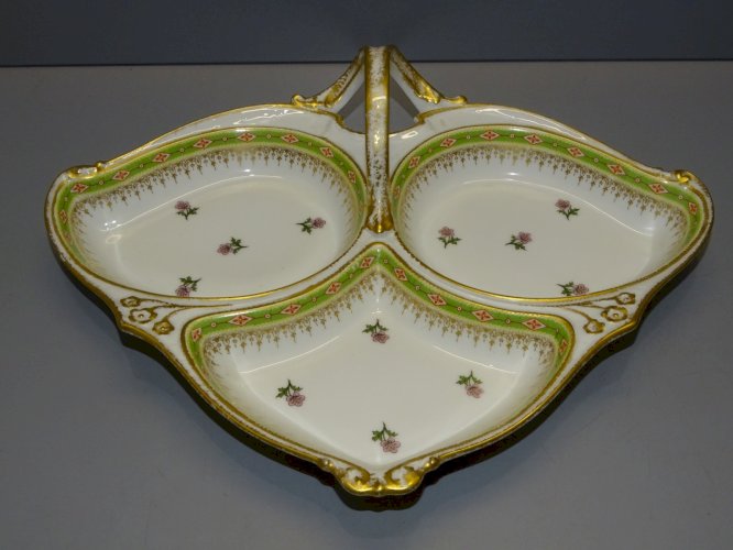 -TRES JOLI MENDIANT PLAT à APERITIF PORCELAINE de LIMOGES Style ART NOUVEAU    D