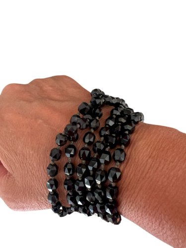 Très long collier Ancien en perles de jais 140 cm époque charleston Vers 1920