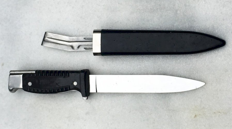 TRES RARE DAGUE / BAIONNETTE SG 42 ALLEMANDE AVEC SON COUTEAU SUISSE XX #54