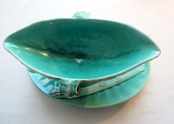 Très rare saucière Majolique Lunéville Keller & Guérin: Asperges et Artichauts