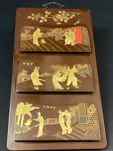 Mail sorter on 3 levels, lacquered wood with gold decor of Meiji period characters.