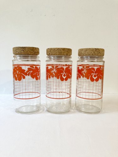 trio de bocaux en verre, motif lotus rouge, années 1970-1980