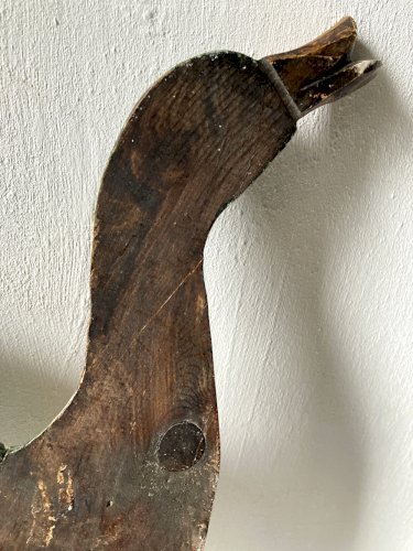 Trio de canards colverts en bois sculpté et peint, décoration murale