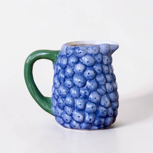 Trio de carafes vintage en barbotine myrtilles