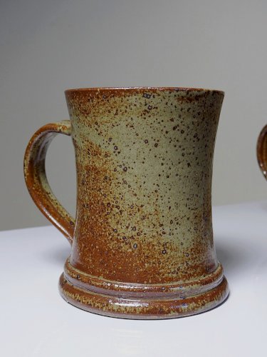 Trio de chopes à bière ou à cidre en grès pyrité artisanal vintage