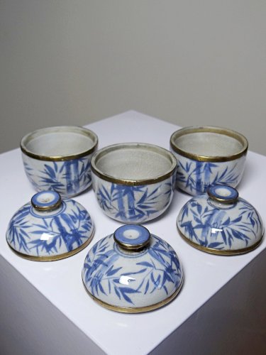 Trio de Gaiwans, petites tasses à thé couvertes chinoises porcelaine peinte main