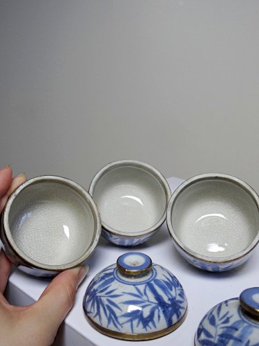 Trio de Gaiwans, petites tasses à thé couvertes chinoises porcelaine peinte main