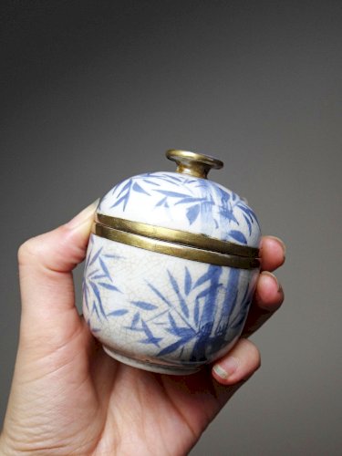 Trio de Gaiwans, petites tasses à thé couvertes chinoises porcelaine peinte main