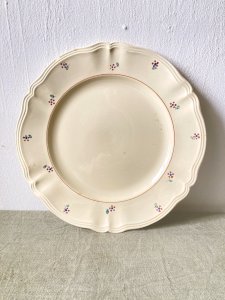 dot