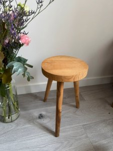 Tripode en bois brut