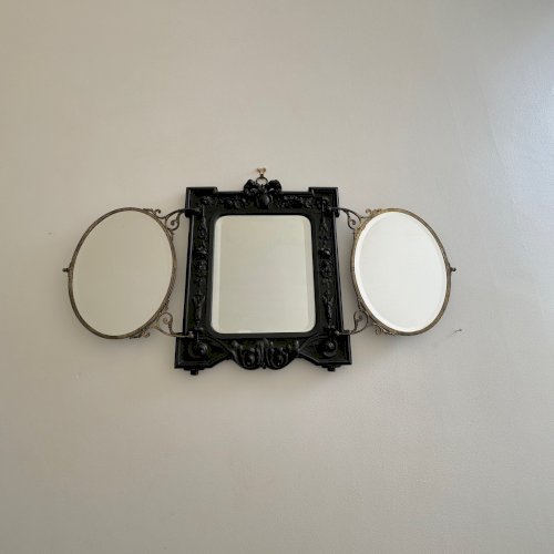 Triptyque en ébonite Napoléon III formant miroir bouquet central peint M3526