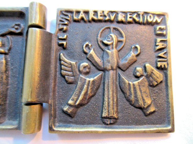 Triptyque religieux de voyage en bronze doré, début XXème, 7 cm X 8 cm