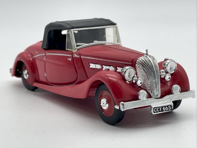 Triumph Dolomite (1939) 1/43 The Dinky Collection