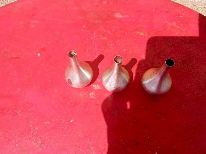 Trois petit bougeoirs miniatures