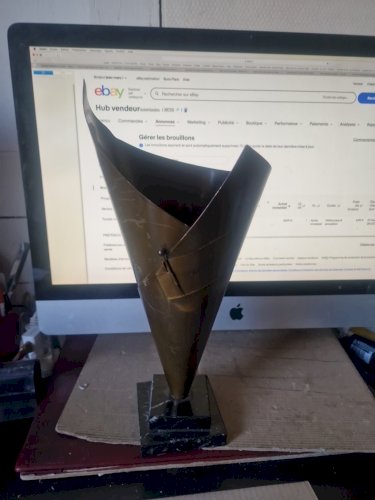 TROPHÉE EN LAITON  PASTIS 51 - H 40 CM