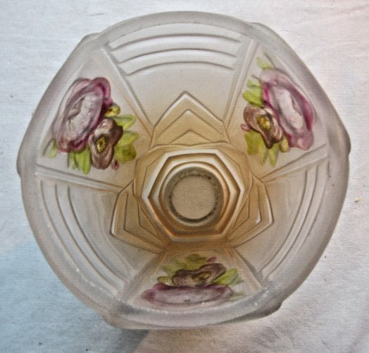 Tulipe de lampe Art Déco, verre teinté, drapé, sculpté de fleurs colorées