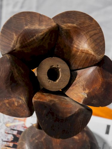 Ulysse, le bougeoir fleur en bois N°19