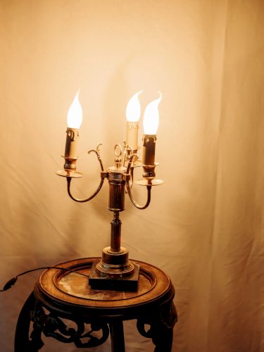 Ulysse, le chandelier en laiton doré N°30