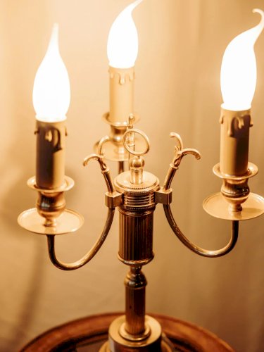 Ulysse, le chandelier en laiton doré N°30