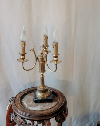 Ulysse, le chandelier en laiton doré N°30