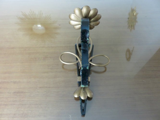 UNE DOUBLE ET UNE SIMPLE APPLIQUE EN FER FORGE ANNEES 30 40 