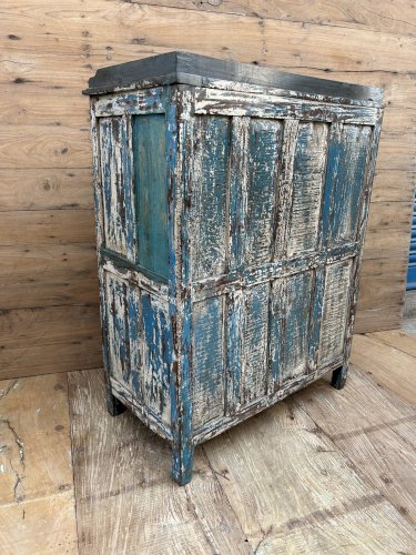 Vaisselier en teck birman avec patine dorigine