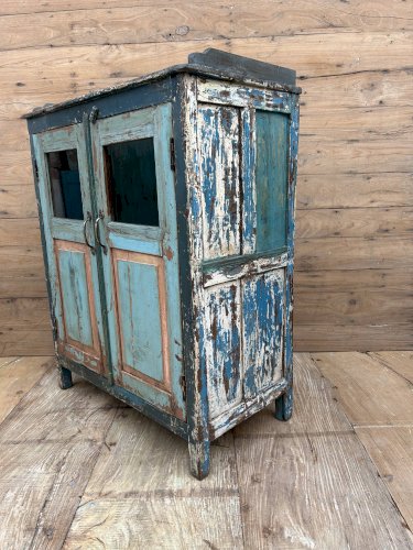 Vaisselier en teck birman avec patine dorigine