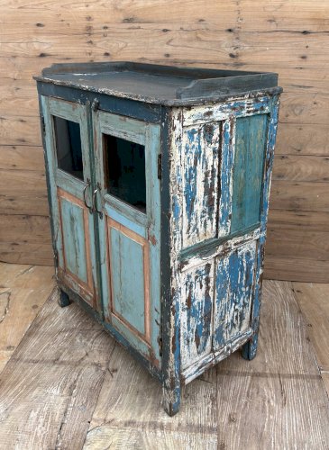 Vaisselier en teck birman avec patine dorigine