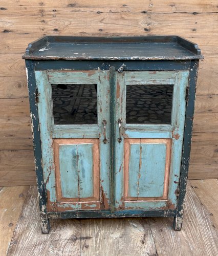 Vaisselier en teck birman avec patine dorigine