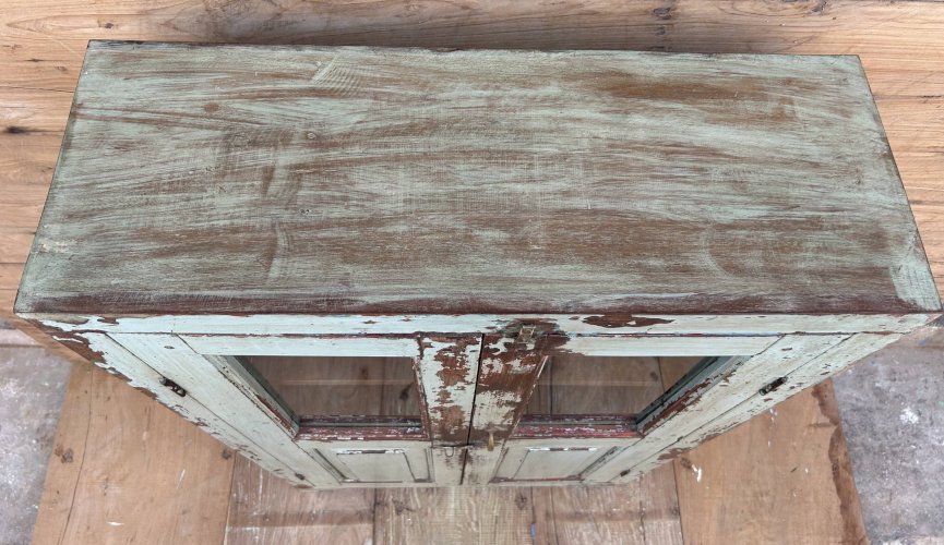 Vaisselier en teck birman avec patine dorigine