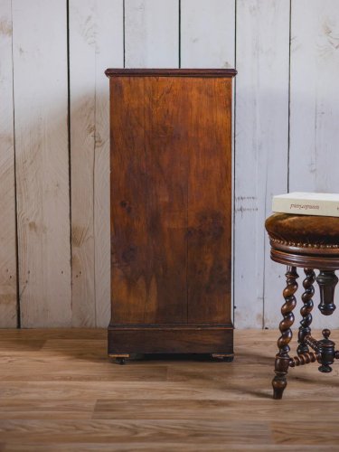 Valery, le chiffonnier en bois N°57