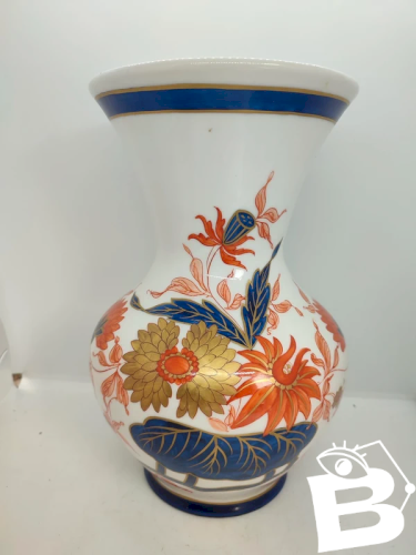 Vase à decor floral dans le style japonisant signé Della Torre decor main en bon etat
