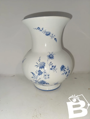 vase à decor floral signé de la poterie à la chappelle des pots en bon etat