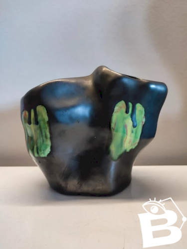vase à double ouverture noir nacré année 50-70 en bon etat